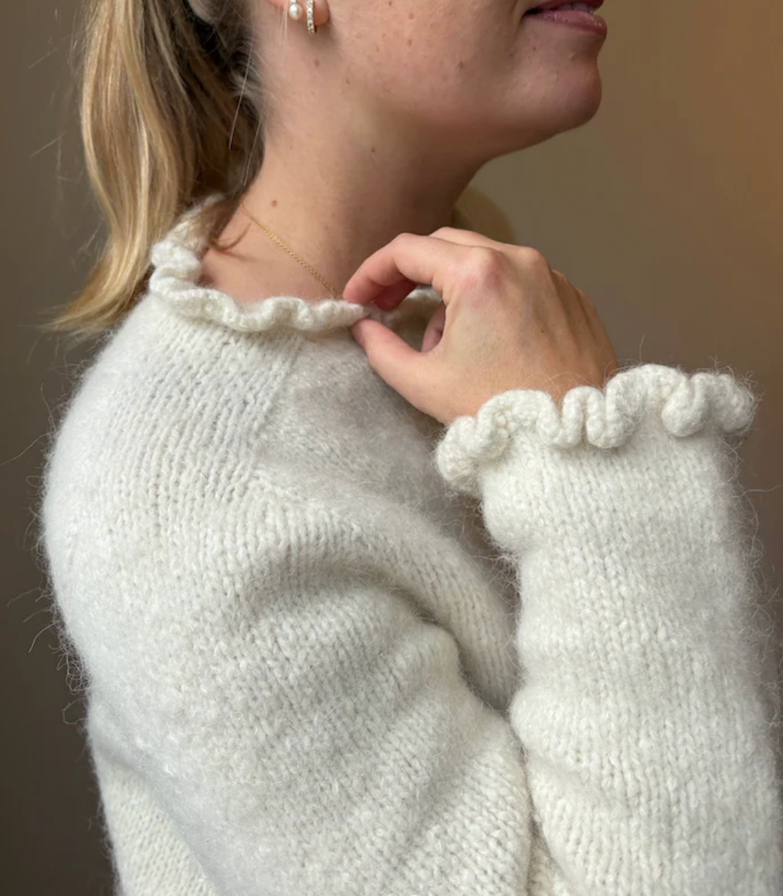 Ruffle Set – Sweater & Socks Bundle