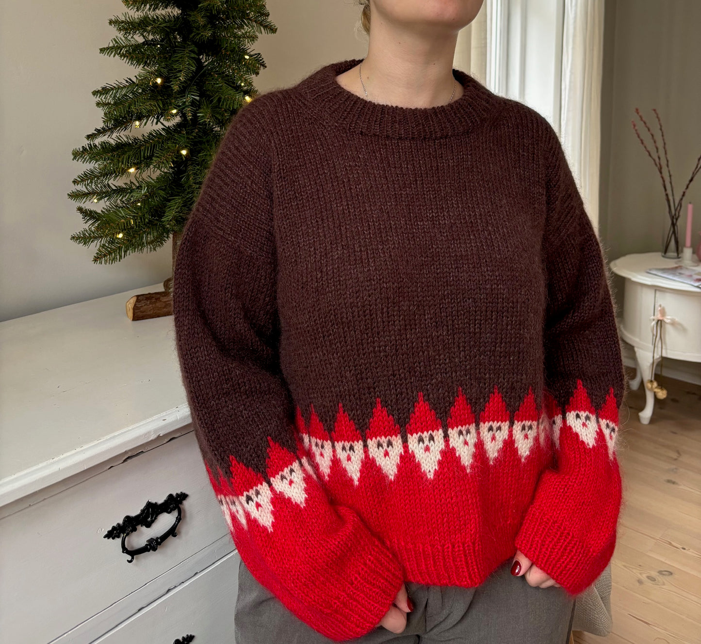 Easy Santa Sweater Woman