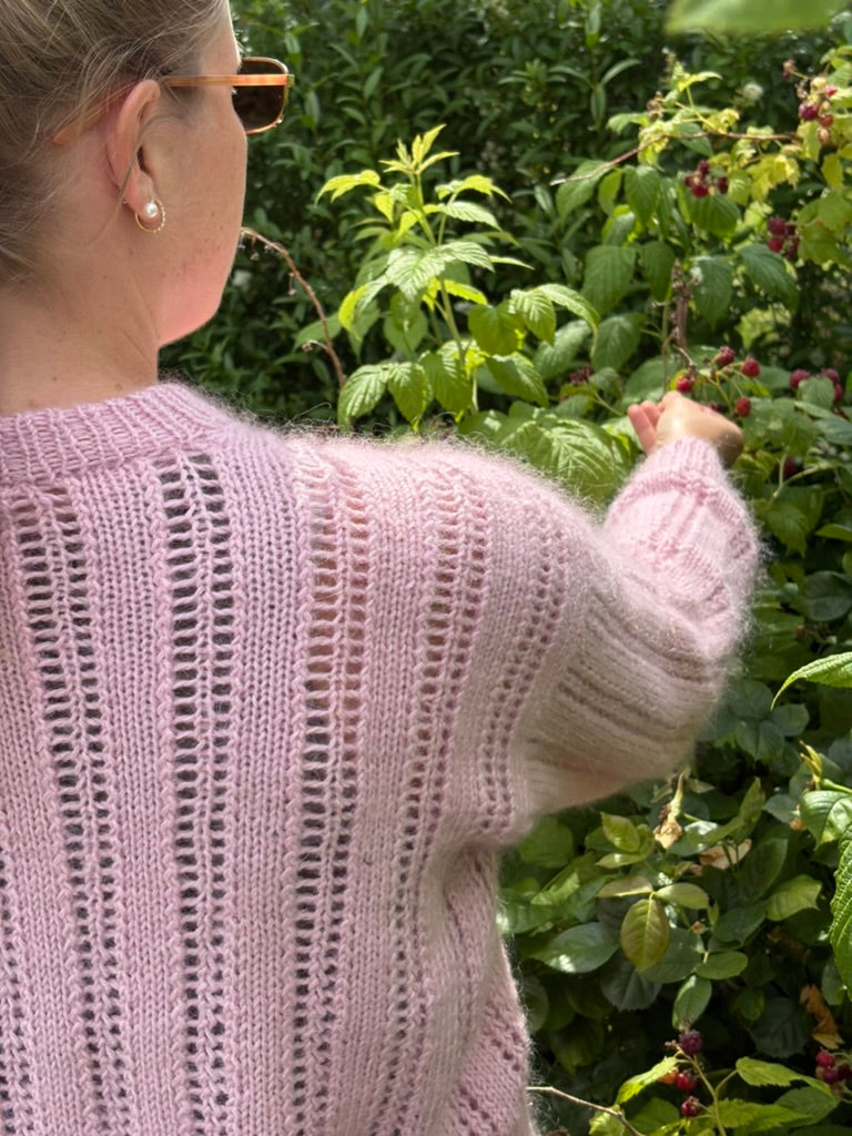 Easy Hole Sweater