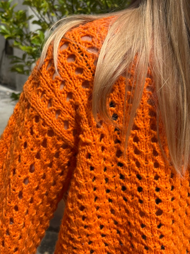 Easy Hole Structure Blouse