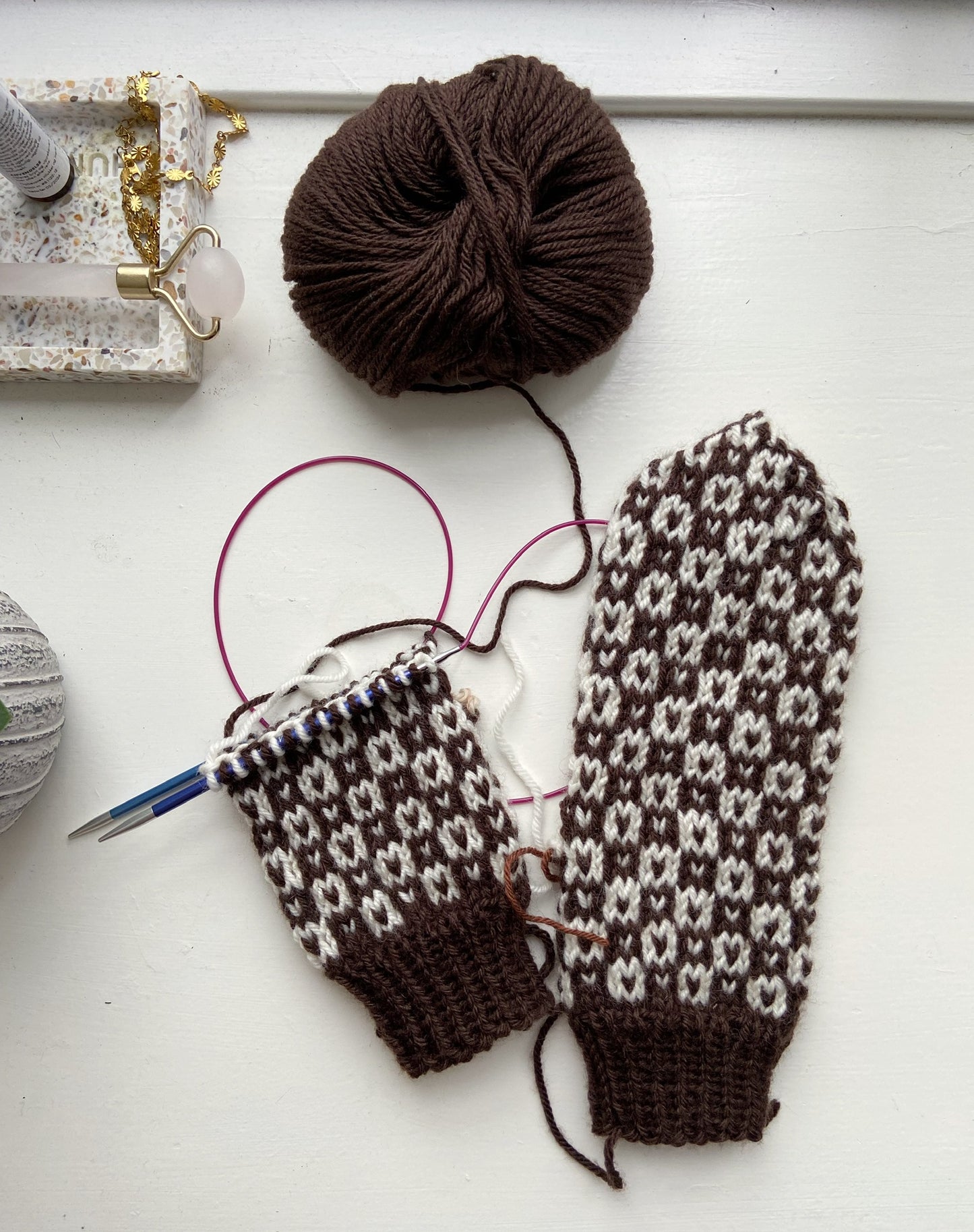 Easy Colour Mittens