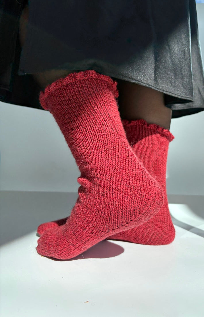 Ultra Easy Ruffle Socks (Fine Edition)