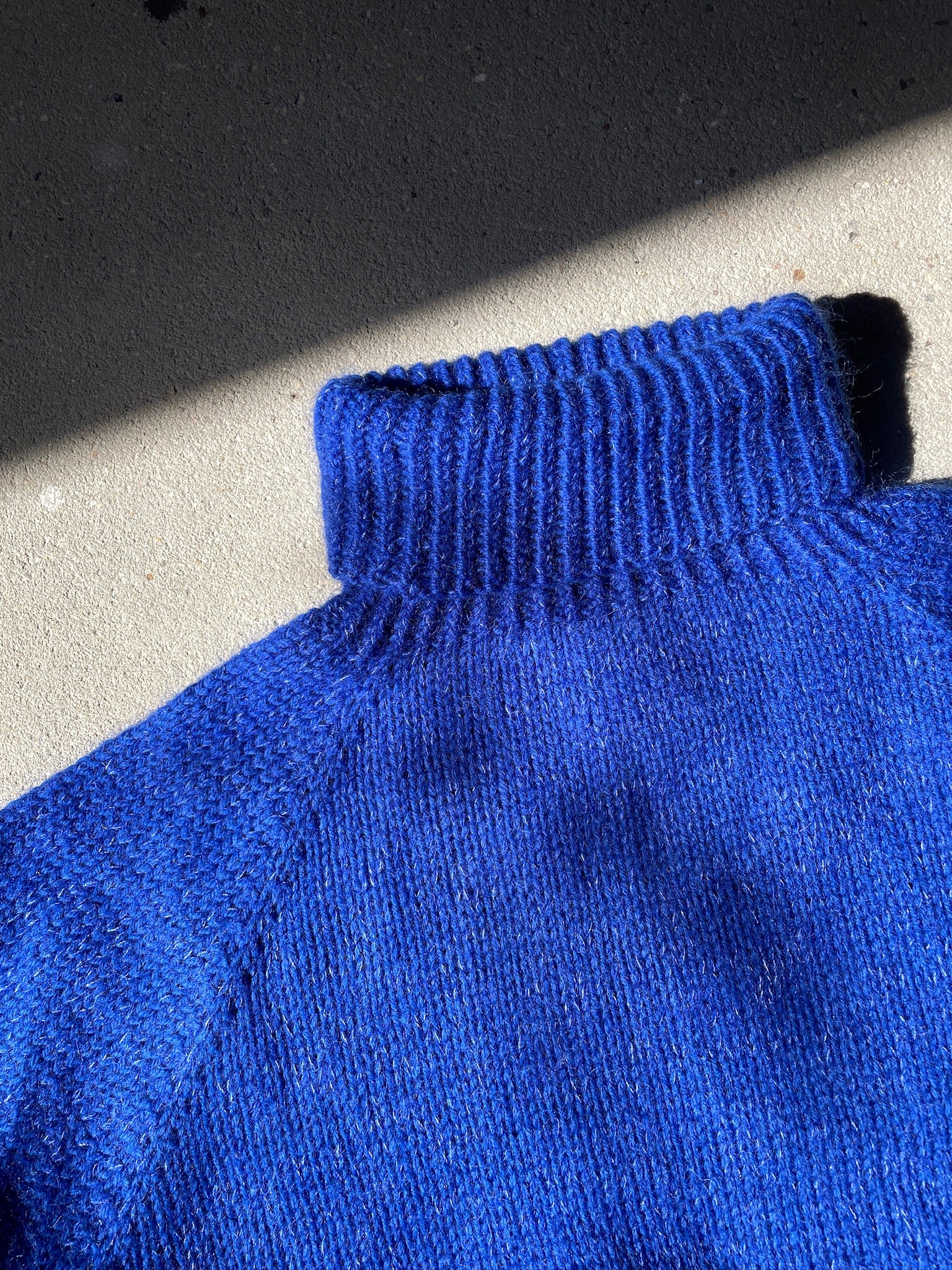 ニット/セーター na.e   silky touch turtle knit Mara Handknit Cashmere Silk Sweater – Gorsuch