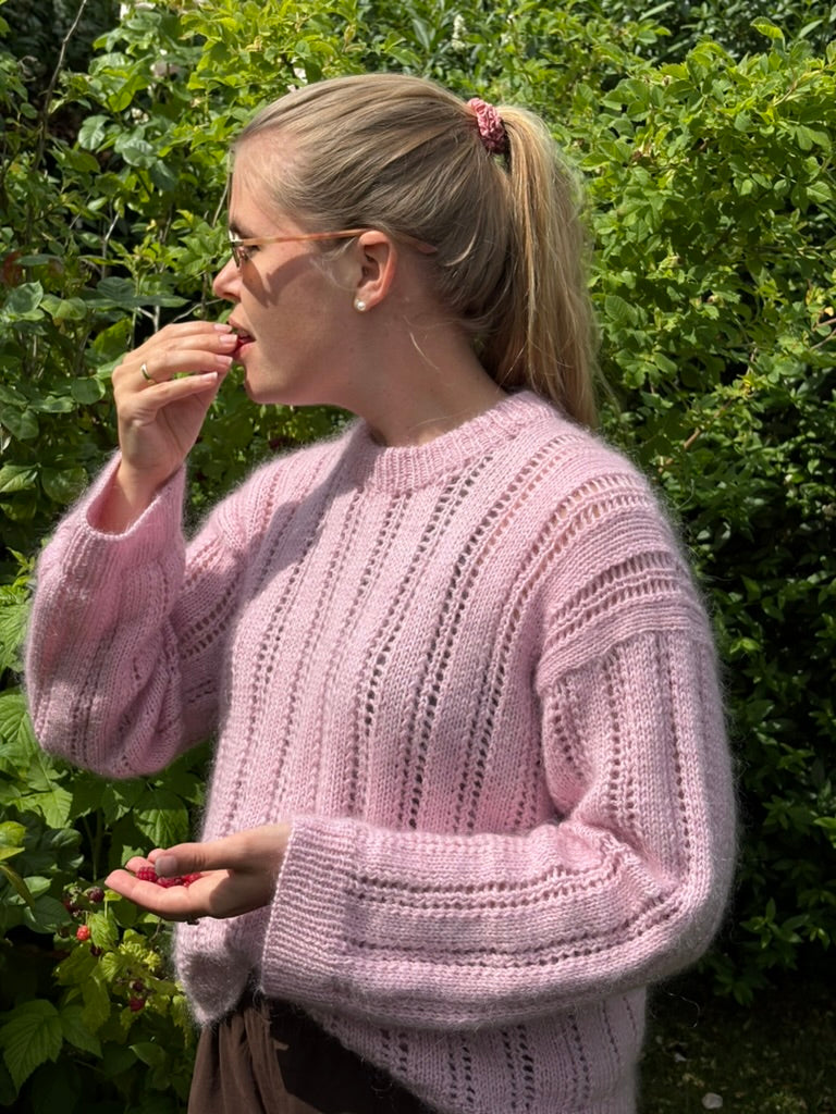 Easy Hole Sweater