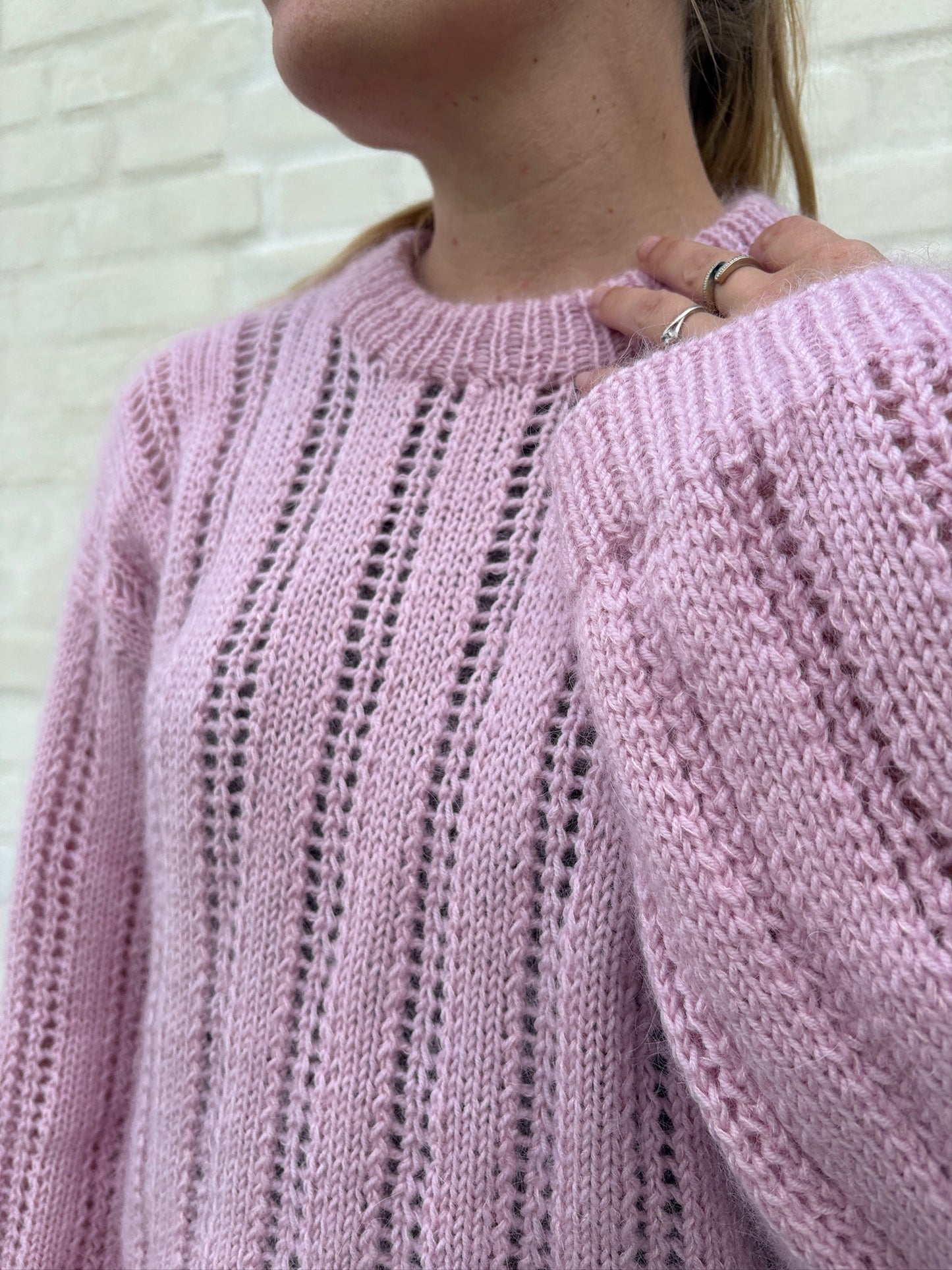 Easy Hole Sweater
