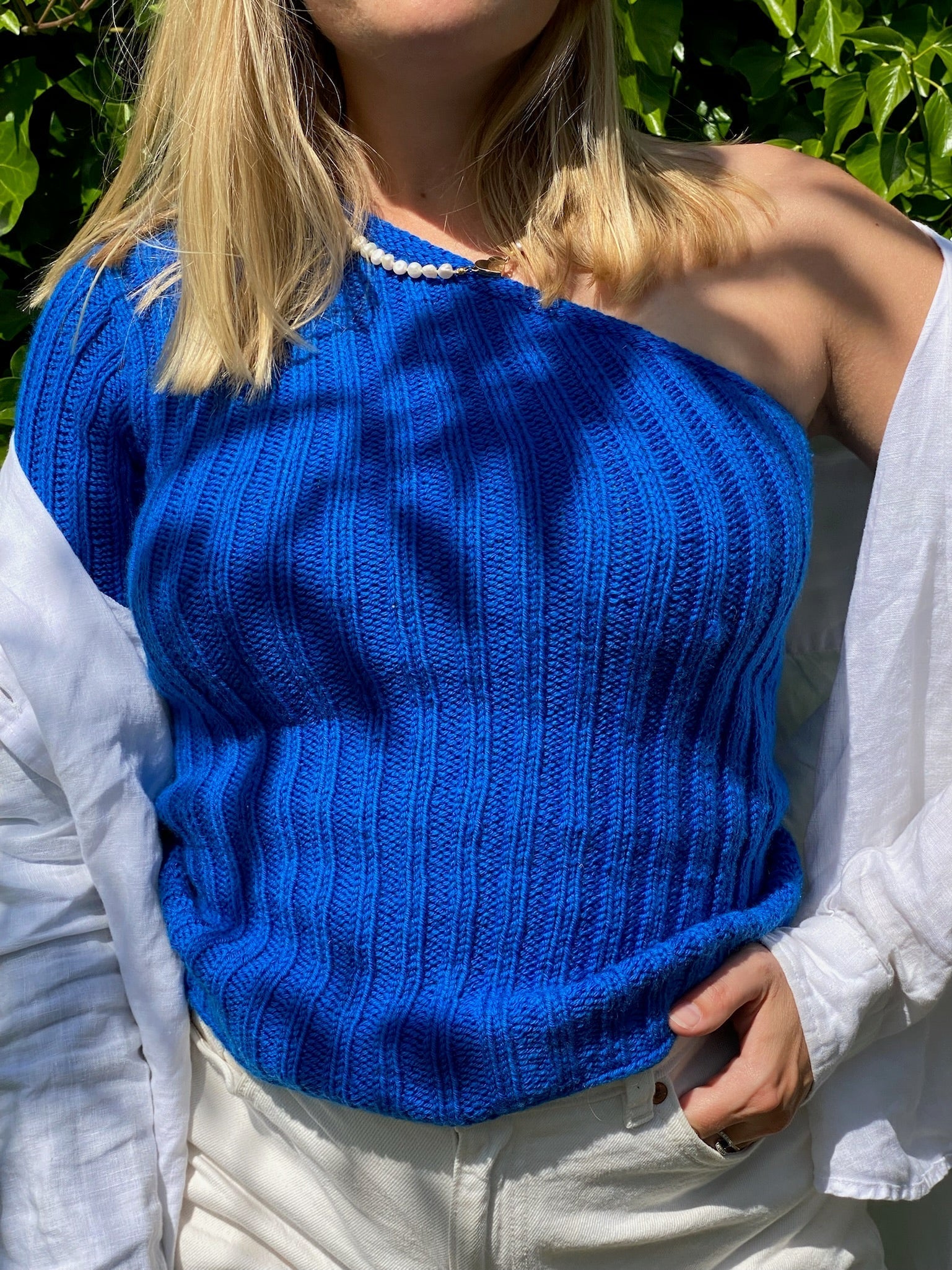 Easy One Sleeve Sweater Deutsch