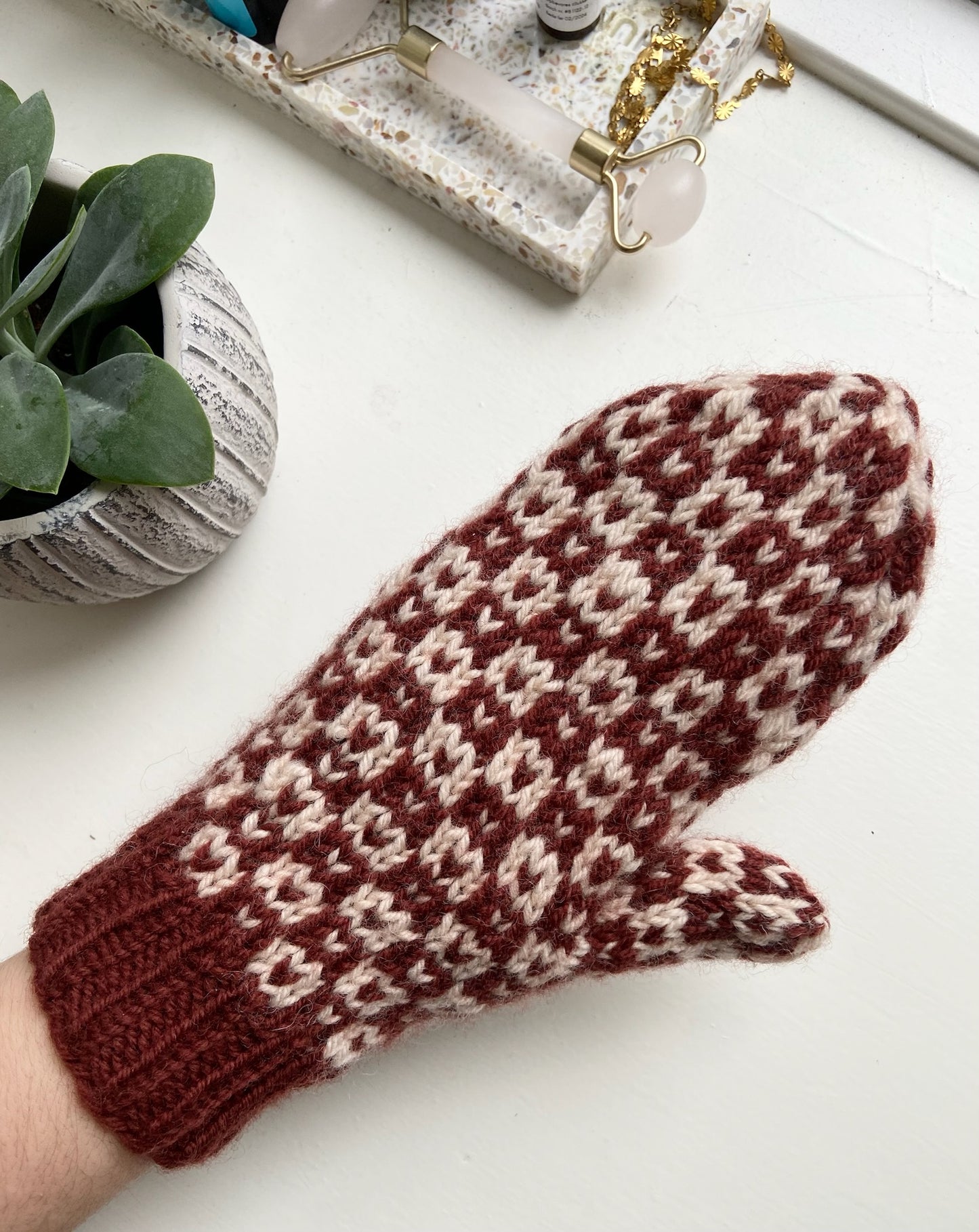 Easy Colour Mittens + Beanie