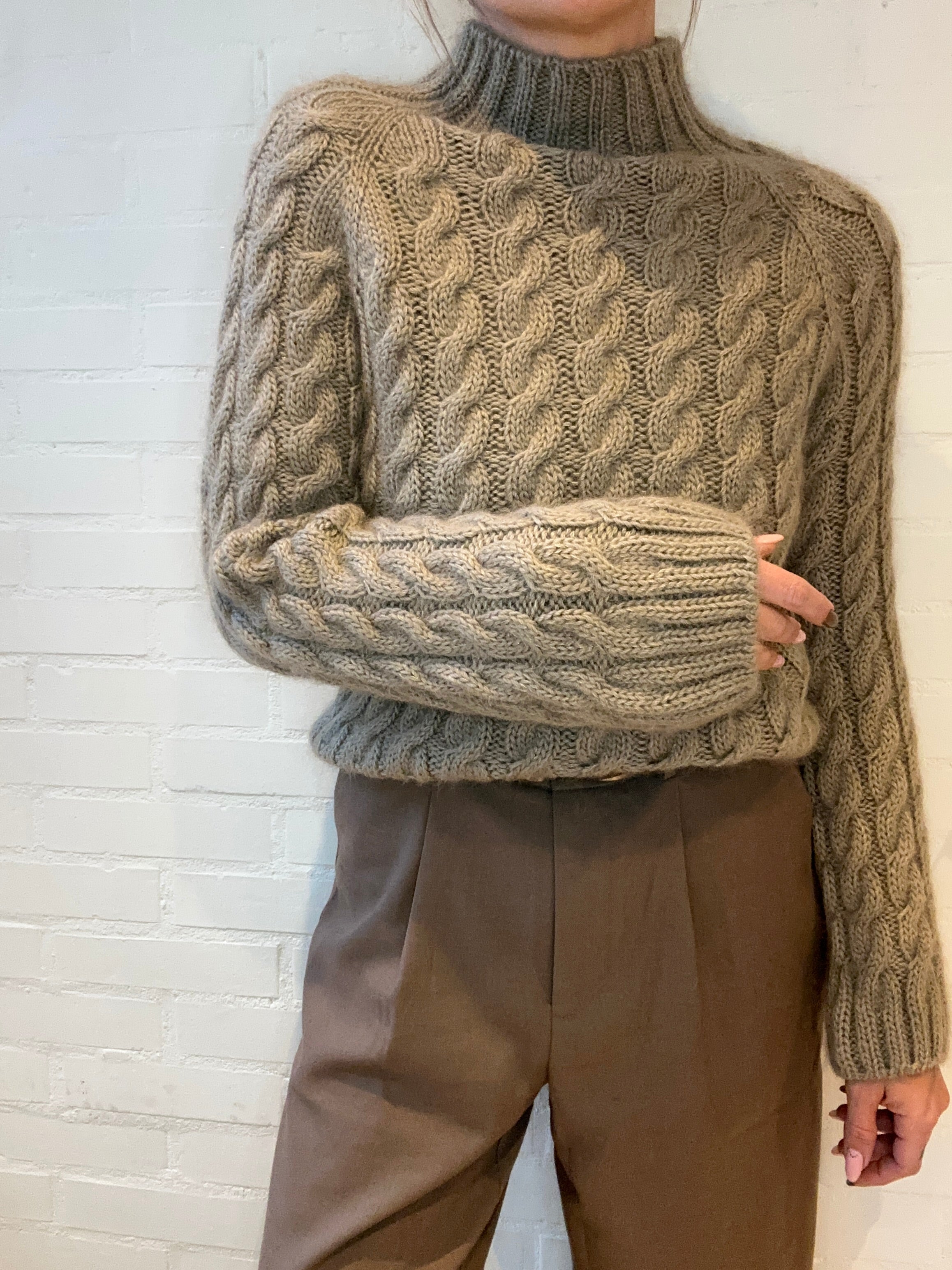 Easy Cable Sweater Dansk