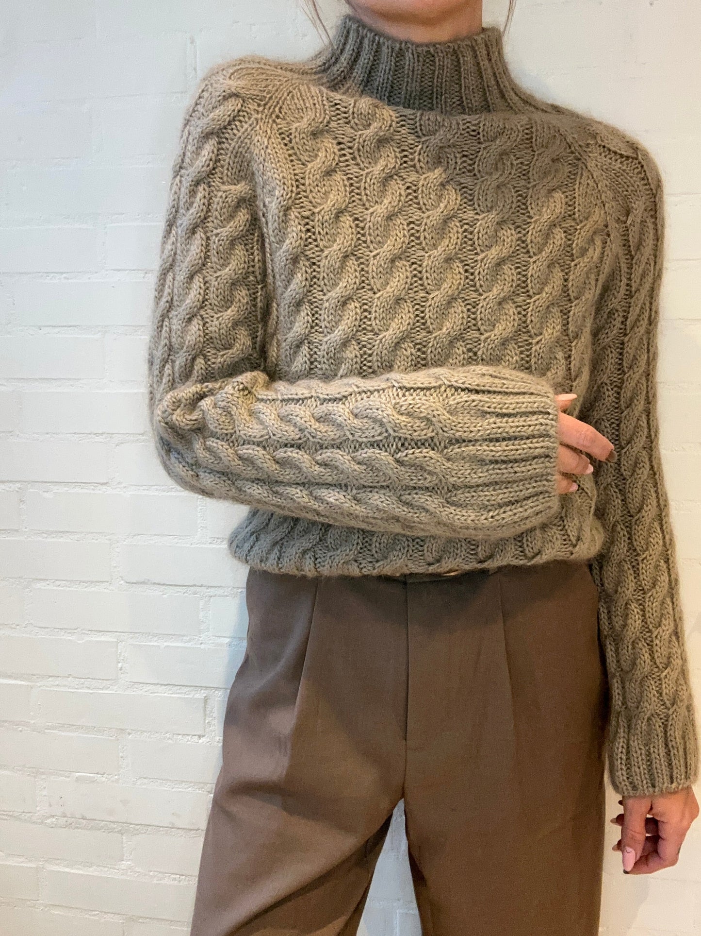 Easy Cable Sweater English