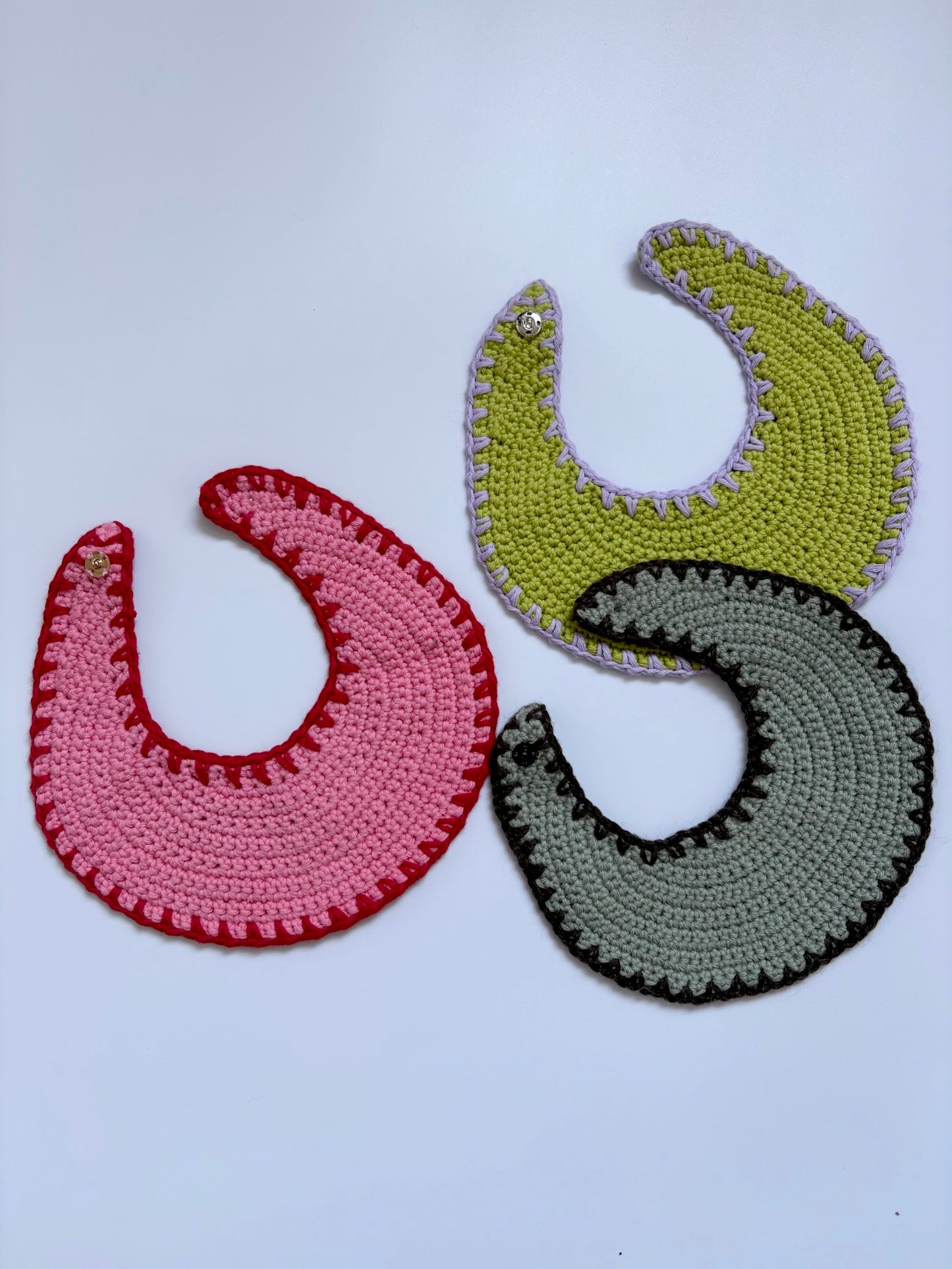 Ultra Easy Bib - Crochet
