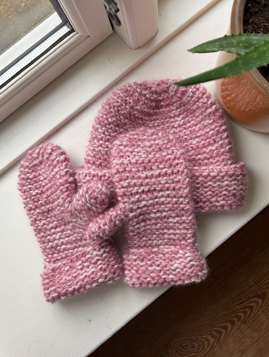 Ultra Easy Garter Stitch Beanie and Mittens