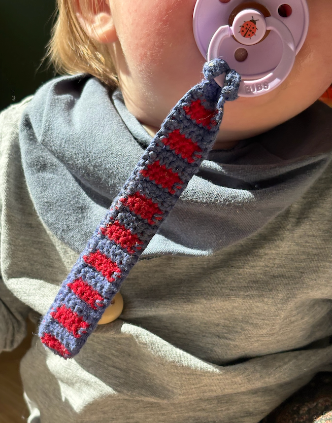 Ultra Easy Pacifier Chain - Crochet