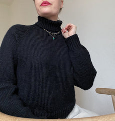 Easy Turtleneck Sweater (Fine Edition) English